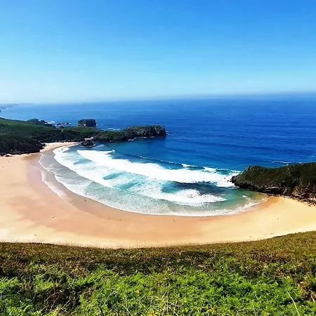 El Cuadro De Llanes Holiday home *