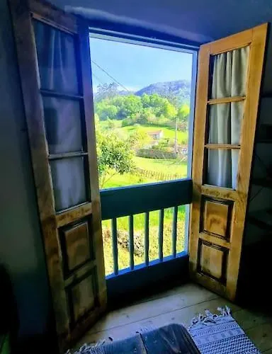 Сasa de vacaciones El Cuadro De Llanes Vibano