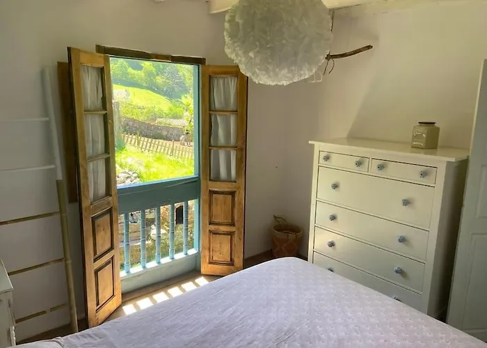 Сasa de vacaciones El Cuadro De Llanes